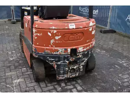Empilhador diesel 2005  Tailift FB25 (14)
