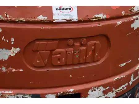 Empilhador diesel 2005  Tailift FB25 (15)