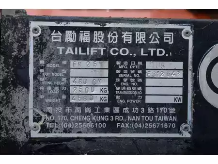 Empilhador diesel 2005  Tailift FB25 (16)