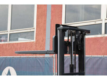 Stapelaars 2023  Linde D14AP (26)