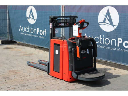 Stapelaars 2023  Linde D14AP (3)