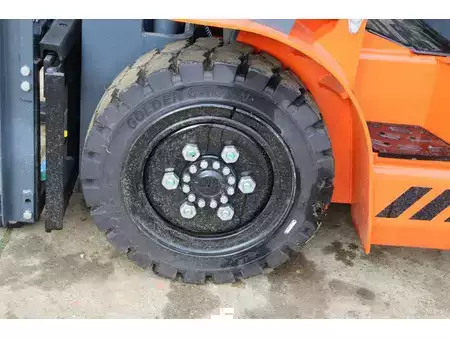 Diesel gaffeltruck - Vmax CPCD30 (14)