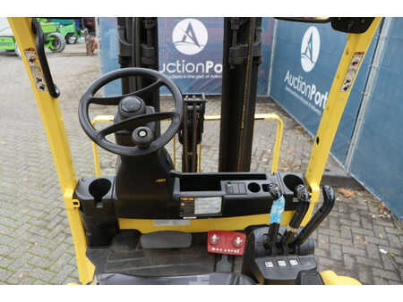 Carrelli elettrici 4 ruote 2017  Hyster J2.5XN (21)