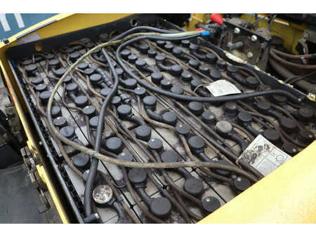 Carrelli elettrici 4 ruote 2017  Hyster J2.5XN (30)