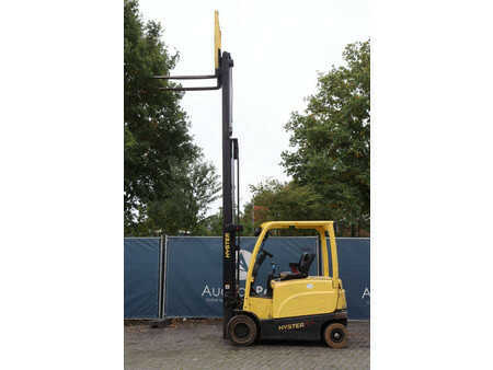 Carrelli elettrici 4 ruote 2017  Hyster J2.5XN (34)