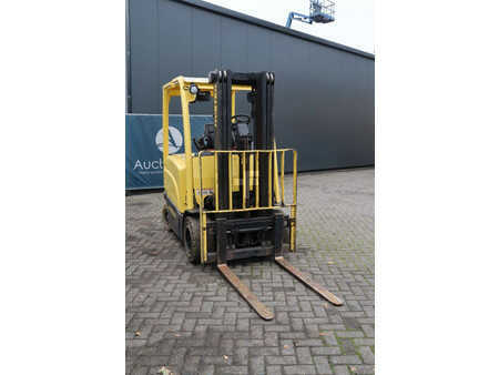 Carrelli elettrici 4 ruote 2017  Hyster J2.5XN (7)