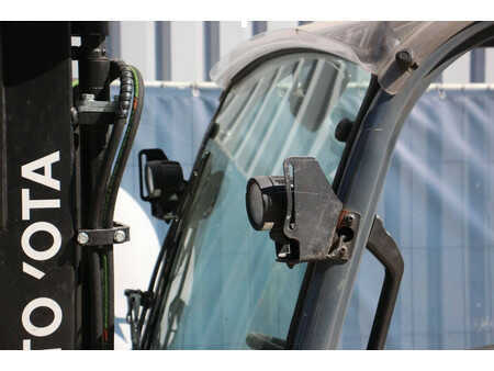 Elektro čtyřkolový VZV 2018  Toyota 8FBEK16T (13)