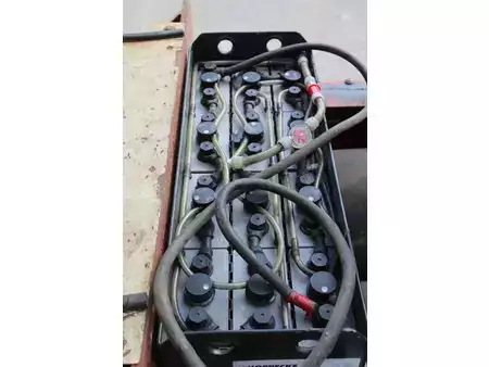 Electric - 4 wheels - Nissan Datsun 15 NA0YL15U (32)