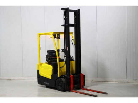 Chariots électriques à 4 roues 2017  Hyster A1.5XNT (2)