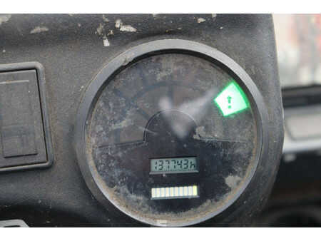 Chariots électriques à 4 roues 2011  Linde E25-02 (26)