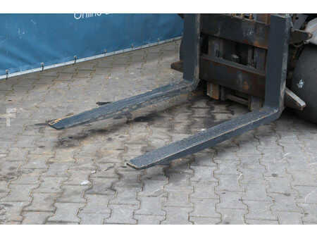 Carrelli elettrici 4 ruote 1998  Still R60-35 (9)