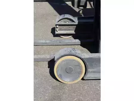 Reachtrucks 2021  Linde R14-01 (12)