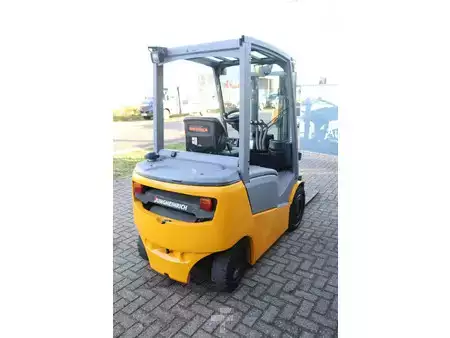 Carretilla elevadora diésel 2016  Jungheinrich DFG 316 (6)