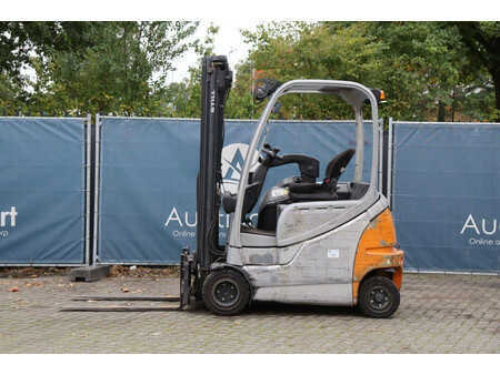 Chariots électriques à 4 roues 2012  Still RX60-20 (2)