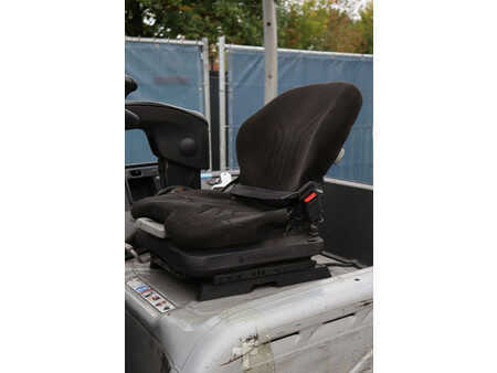 Chariots électriques à 4 roues 2012  Still RX60-20 (23)