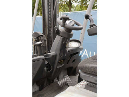 Chariots électriques à 4 roues 2012  Still RX60-20 (24)