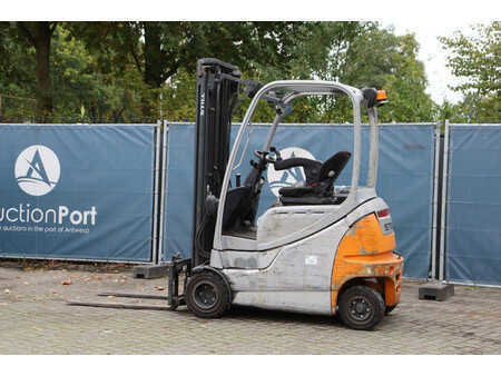 Chariots électriques à 4 roues 2012  Still RX60-20 (3)