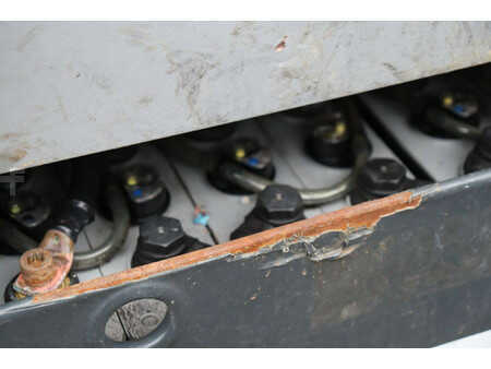 Chariots électriques à 4 roues 2012  Still RX60-20 (33)