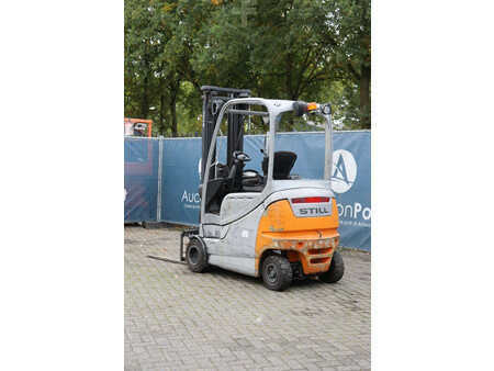 Chariots électriques à 4 roues 2012  Still RX60-20 (4)