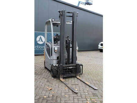 Chariots électriques à 4 roues 2012  Still RX60-20 (7)