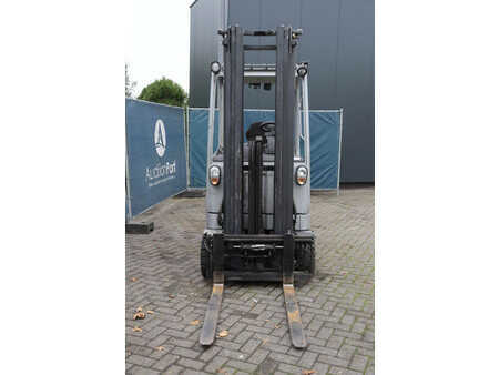 Chariots électriques à 4 roues 2012  Still RX60-20 (8)