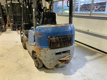 Carrelli elevatori diesel 2011  TCM FHD15T3 (5)