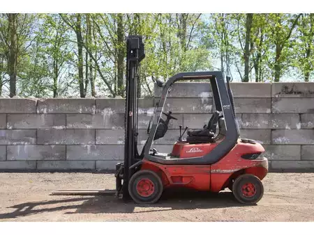 Terrenggående gaffeltruck 1990  Linde H20D (2)