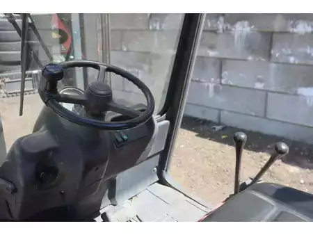 Terrenggående gaffeltruck 1990  Linde H20D (22)