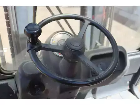 Terrenggående gaffeltruck 1990  Linde H20D (24)