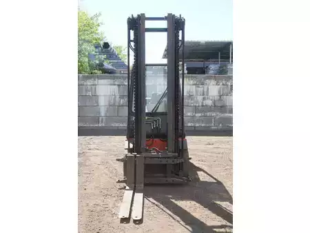 Terrenggående gaffeltruck 1990  Linde H20D (8)