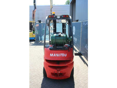 Empilhador a gás 2016  Manitou MI18G (4)
