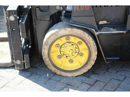 Eléctrica de 4 ruedas 2011  Hyster E4.00XL (14)