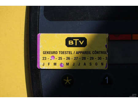 Eléctrica de 4 ruedas 2011  Hyster E4.00XL (27)