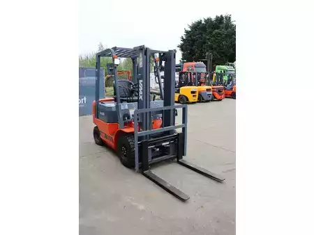 Chariots élévateurs diesel 2023  Vmax CPCD20 (6)