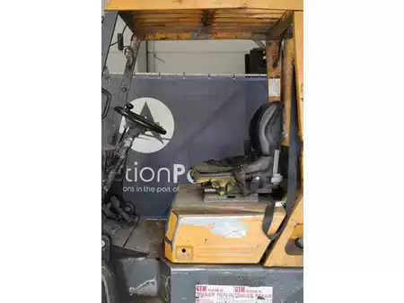 Dieseltruck 2001  TCM FHD36Z9 (19)