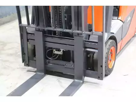 Elektrisk- 4 hjul 2014  Linde E16H-02 (10)