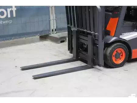 Elektrisk- 4 hjul 2014  Linde E16H-02 (9)