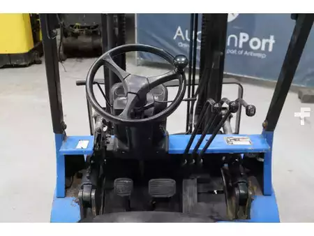 Dieseltruck 2000  CAT Lift Trucks DP25K (20)