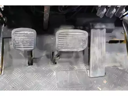 Dieseltruck 2000  CAT Lift Trucks DP25K (24)