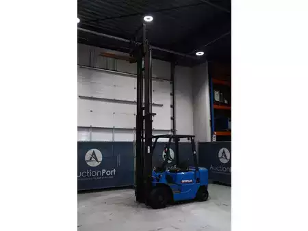 Dieseltruck 2000  CAT Lift Trucks DP25K (39)