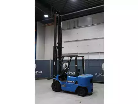 Dieseltruck 2000  CAT Lift Trucks DP25K (40)
