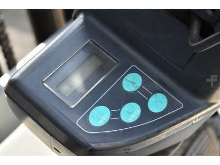 Elektrisk- 4 hjul 1997  Nissan CWP02L25CU (31)