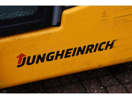 Carrelli elevatori GPL 2020  Jungheinrich TFG 435s (15)