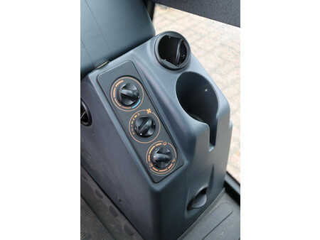 Carrelli elevatori GPL 2020  Jungheinrich TFG 435s (29)