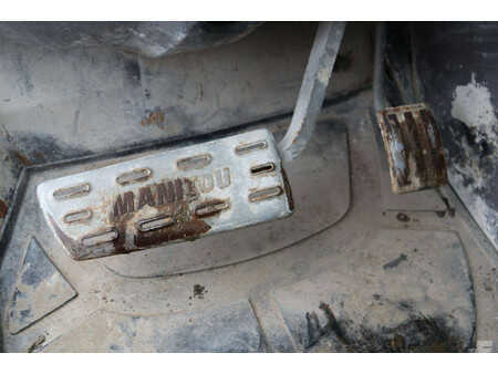 Teleskoptruck fast bom 2011  Manitou MT625 (30)