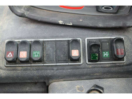 Teleskoptruck fast bom 2011  Manitou MT625 (34)