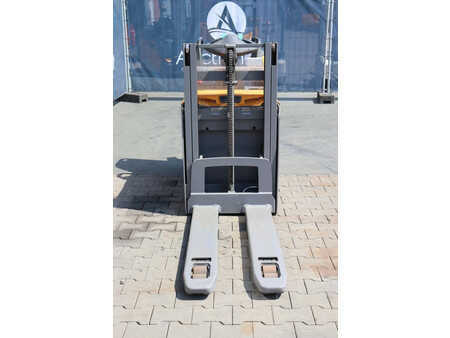 Apilador eléctrico 2018  Jungheinrich ERD 220 (7)