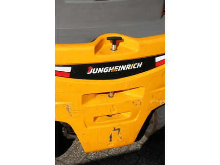 Elektro 4 Rad 2017  Jungheinrich EFG 320 (18)