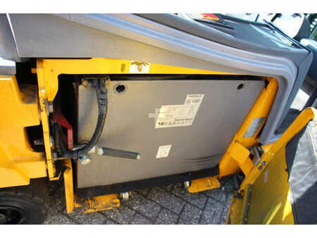 Elektro 4 Rad 2017  Jungheinrich EFG 320 (19)