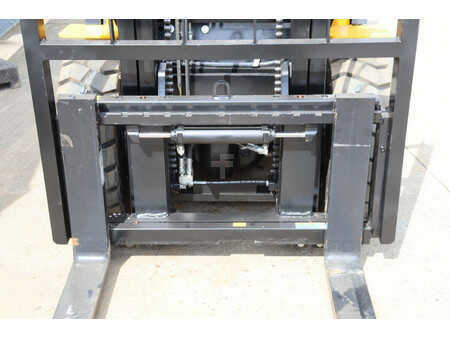 Dieseltruck 2024  [div] CPCD30 (11)